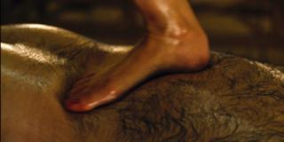 Elizabeth Banks feet photo thumbnail