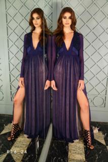 Taylor Hill feet photo thumbnail