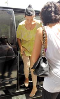 Katy Perry feet photo thumbnail