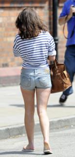 Helen Flanagan feet photo thumbnail