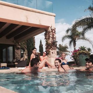 Kendall Jenner feet photo thumbnail