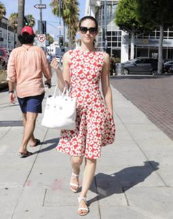 Emmy Rossum feet photo thumbnail