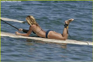Kate Hudson feet photo thumbnail