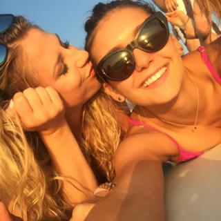 Nina Dobrev feet photo thumbnail