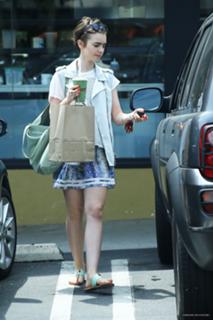 Lily Collins feet photo thumbnail
