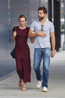Diane Kruger feet photo thumbnail