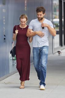 Diane Kruger feet photo thumbnail