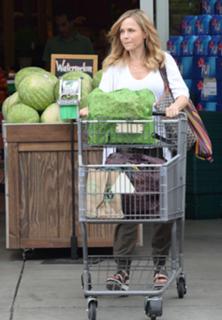 Julie Benz feet photo thumbnail