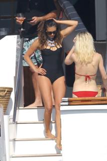 Nina Dobrev feet photo thumbnail