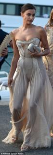 Irina Shayk feet photo thumbnail