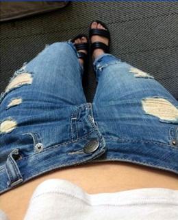 Jennette McCurdy feet photo thumbnail