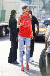 Zendaya feet photo thumbnail