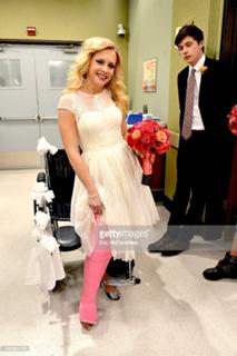 Melissa Joan Hart feet photo thumbnail