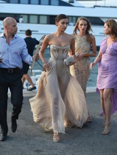 Irina Shayk feet photo thumbnail