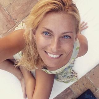 Federica Fontana feet photo thumbnail
