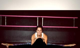 Brooke Burke feet photo thumbnail