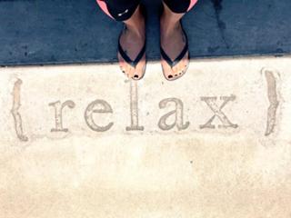 Lea Michele feet photo thumbnail