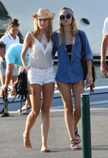 Kimberley Garner feet photo thumbnail
