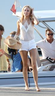 Kimberley Garner feet photo thumbnail