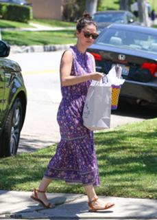 Rachel Bilson feet photo thumbnail