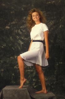 Heather Graham feet photo thumbnail