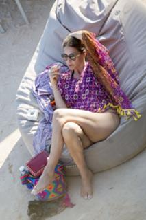 Lisa Snowdon feet photo thumbnail