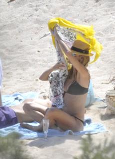 Heidi Klum feet photo thumbnail