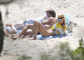 Heidi Klum feet photo thumbnail