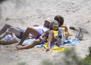 Heidi Klum feet photo thumbnail