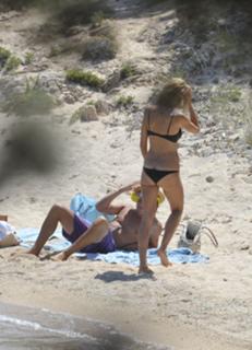 Heidi Klum feet photo thumbnail