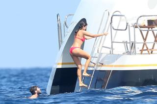 Nina Dobrev feet photo thumbnail