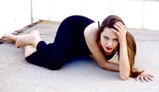 Angelina Jolie feet photo thumbnail