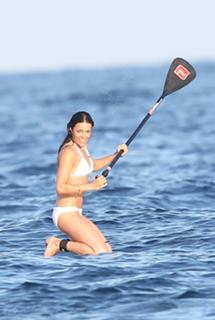 Michelle Rodriguez feet photo thumbnail