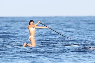 Michelle Rodriguez feet photo thumbnail
