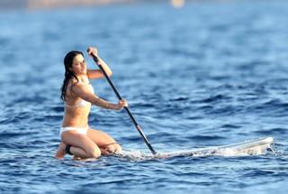 Michelle Rodriguez feet photo thumbnail