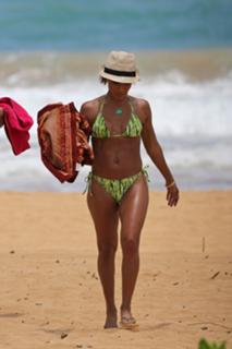Jada Pinkett Smith feet photo thumbnail