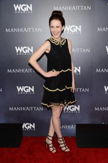 Rachel Brosnahan feet photo thumbnail