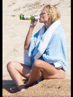 Heidi Klum feet photo thumbnail