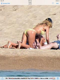 Heidi Klum feet photo thumbnail
