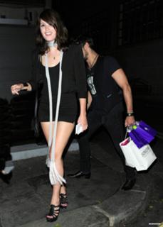 Gemma Arterton feet photo thumbnail