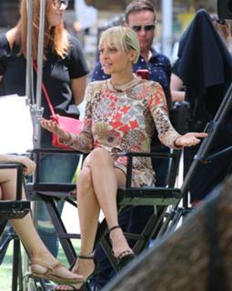 Nicole Richie feet photo thumbnail
