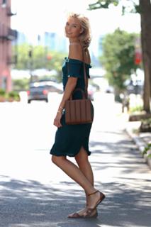 Karlie Kloss feet photo thumbnail