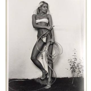 Adriane Galisteu feet photo thumbnail