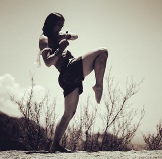 Michelle Waterson feet photo thumbnail