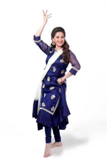 Madhuri Dixit feet photo thumbnail