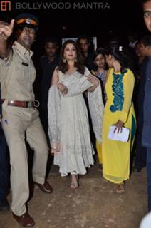 Madhuri Dixit feet photo thumbnail