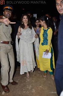 Madhuri Dixit feet photo thumbnail