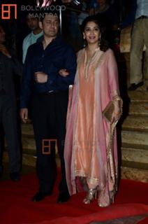Madhuri Dixit feet photo thumbnail