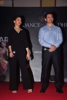 Madhuri Dixit feet photo thumbnail