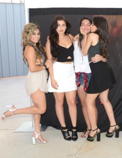 Camila Cabello feet photo thumbnail